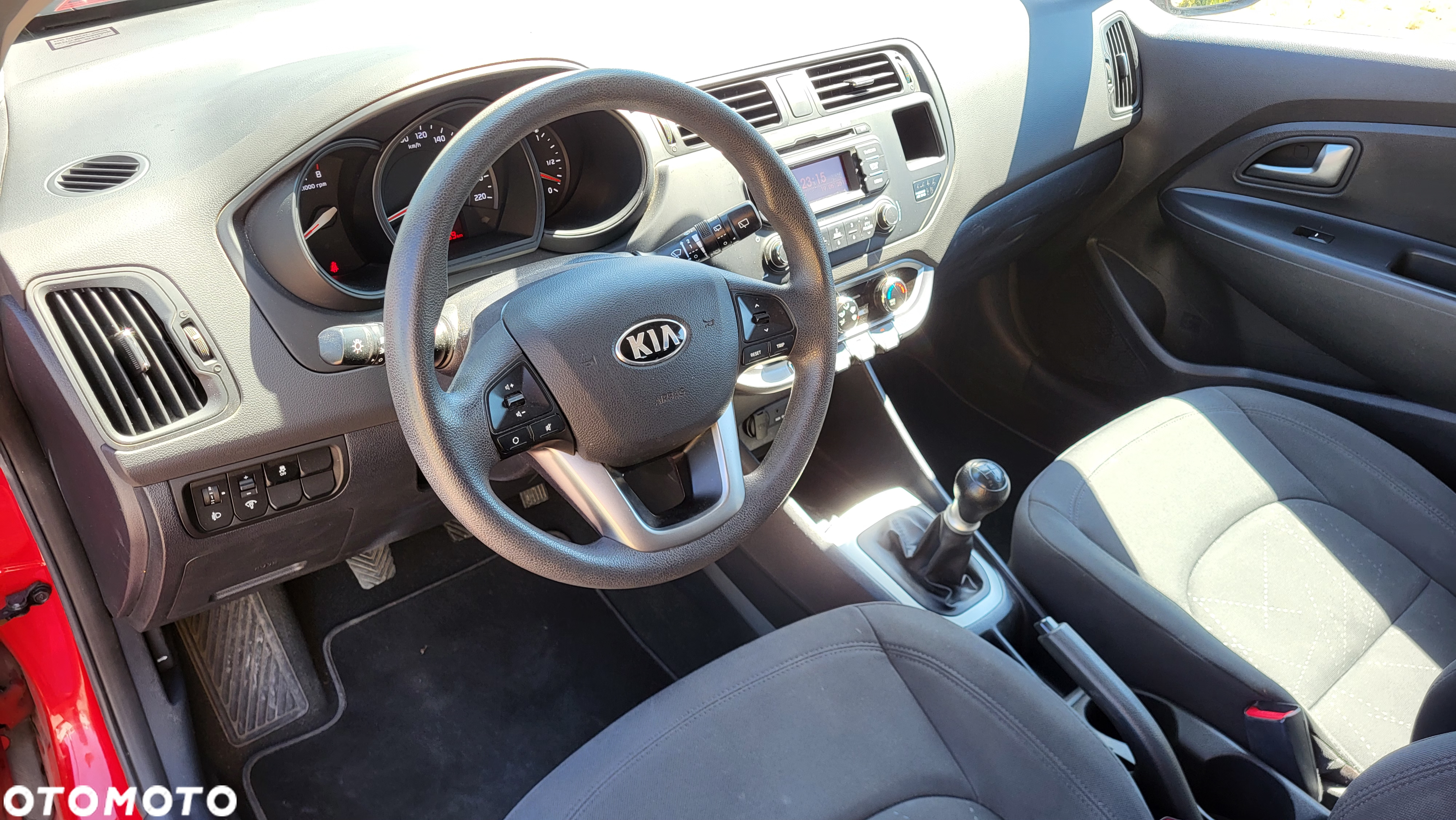 Kia Rio 1.2 Dream Team Edition - 9