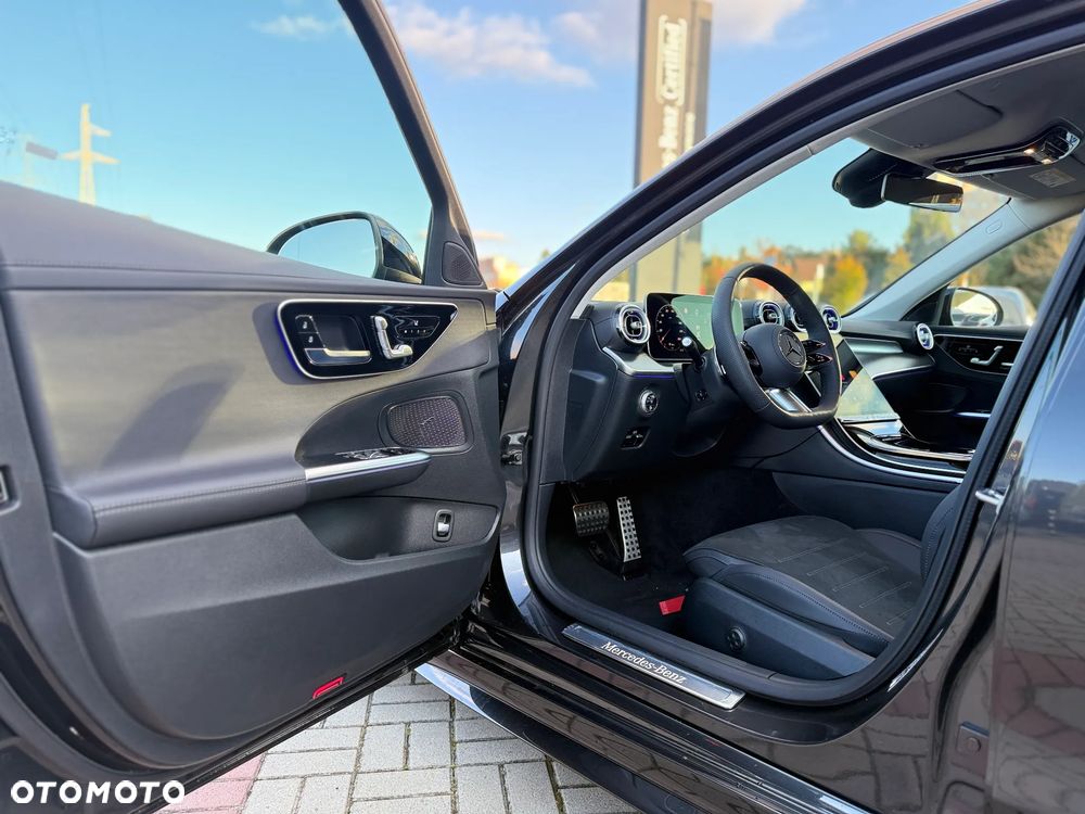 Mercedes-Benz Klasa C 180 9G-TRONIC AMG Line Advanced - 20