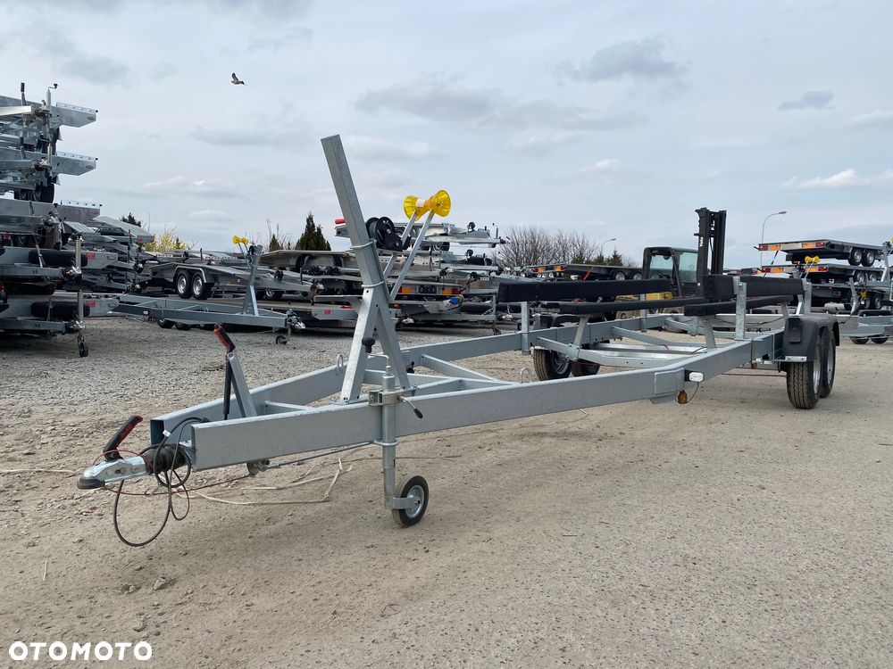 Boro PRZYCZEPA PODŁODZIOWA STYL AMERYKAŃSKI 7,30m - 2