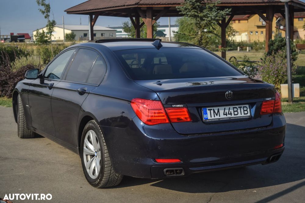 BMW Seria 7 750i Aut. - 4