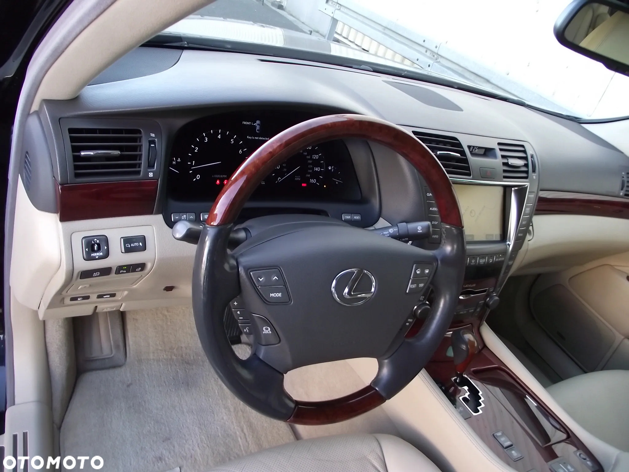 Lexus LS 460 Impression Line - 17