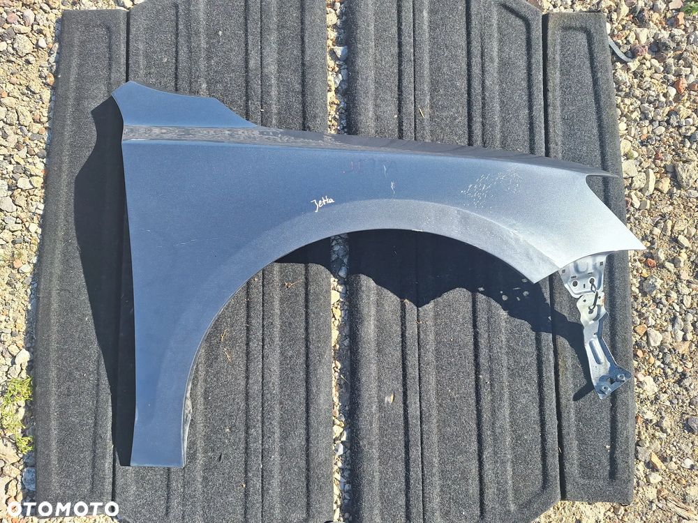 BŁOTNIK PRAWY PRZÓD PRZEDNI VOLKSWAGEN JETTA 14R A6 VI - 1
