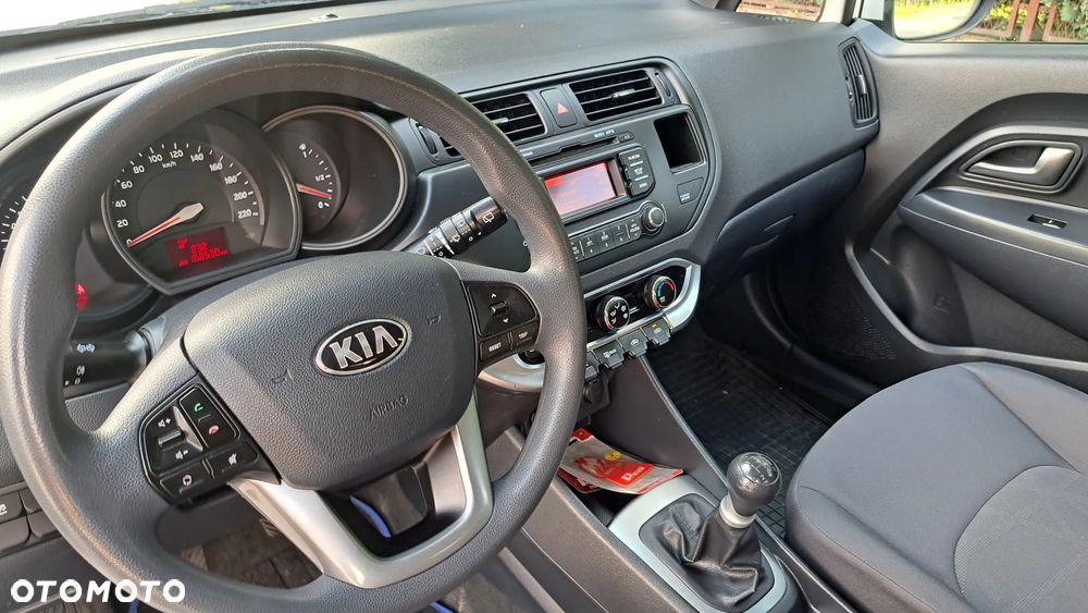Kia Rio 1.2 L - 14