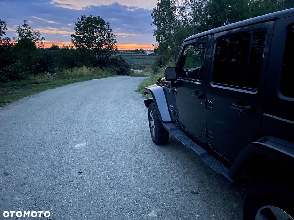Jeep Wrangler - 8