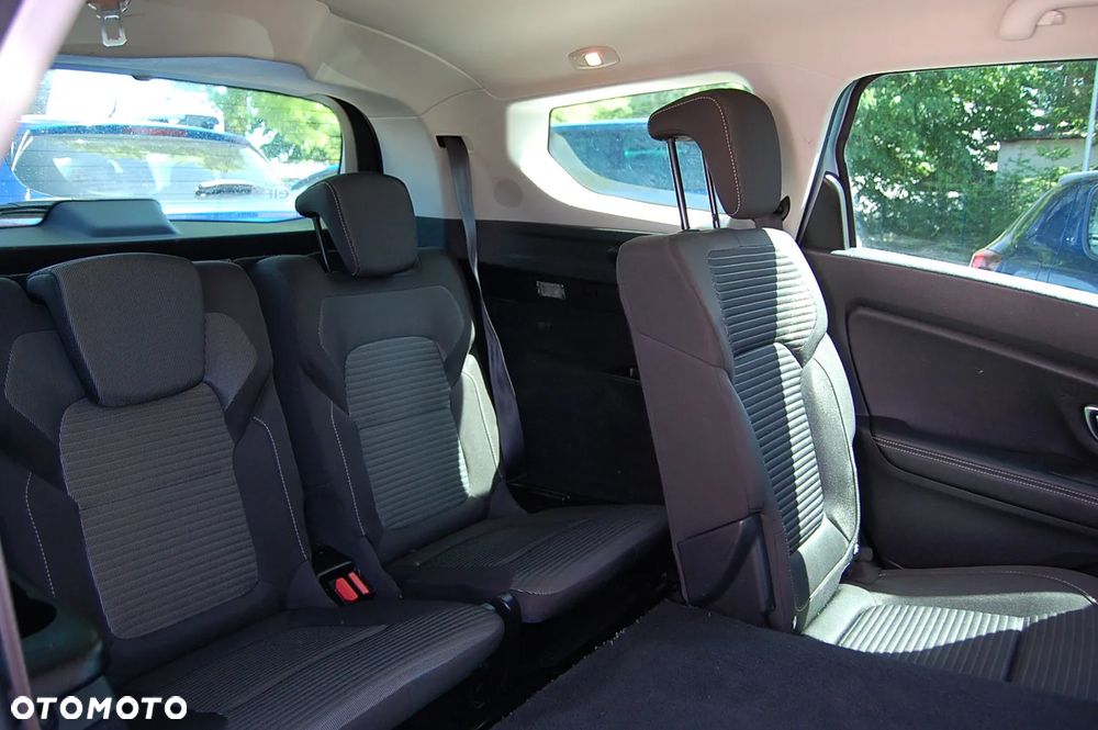 Renault Grand Scenic - 26