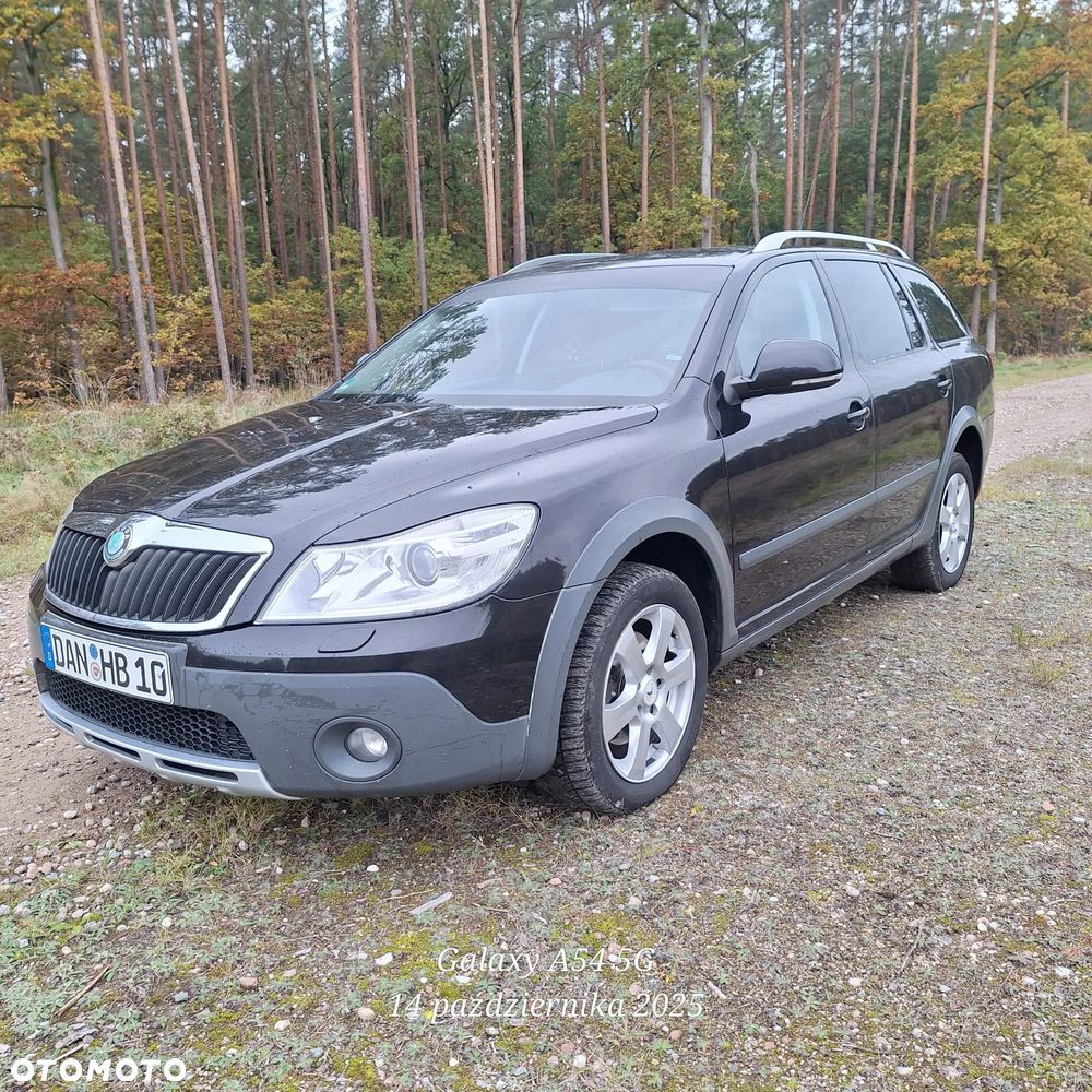 Skoda Octavia Combi 2.0 TDI DPF 4x4 Scout - 1