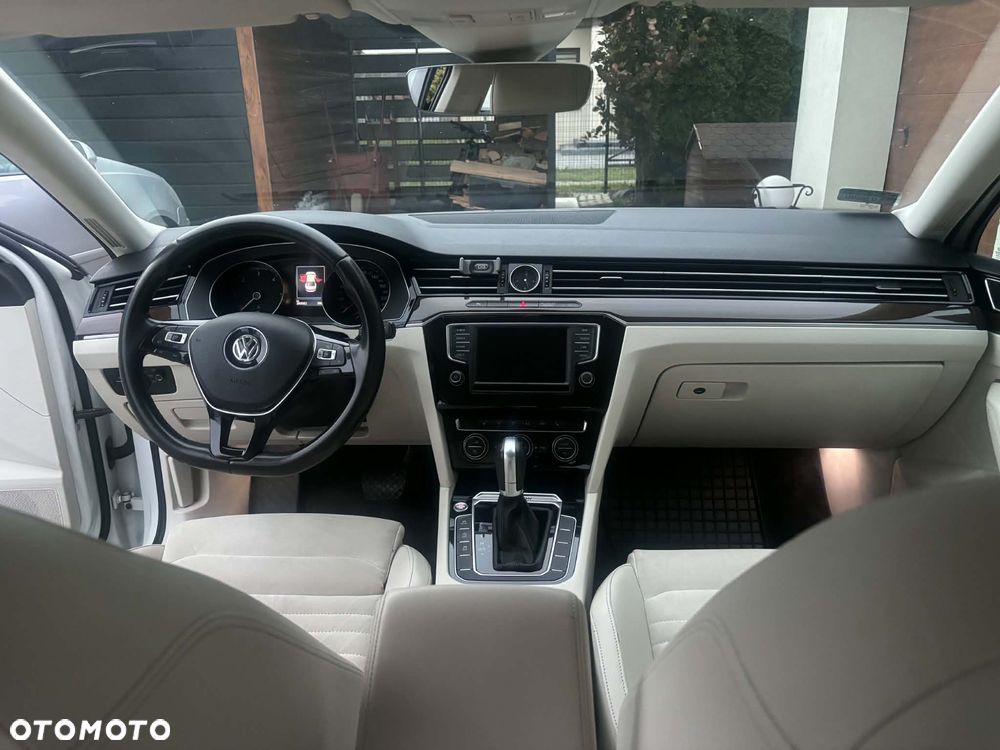 Volkswagen Passat 2.0 TDI Bi-Turbo BMT 4Mot Highline DSG - 16