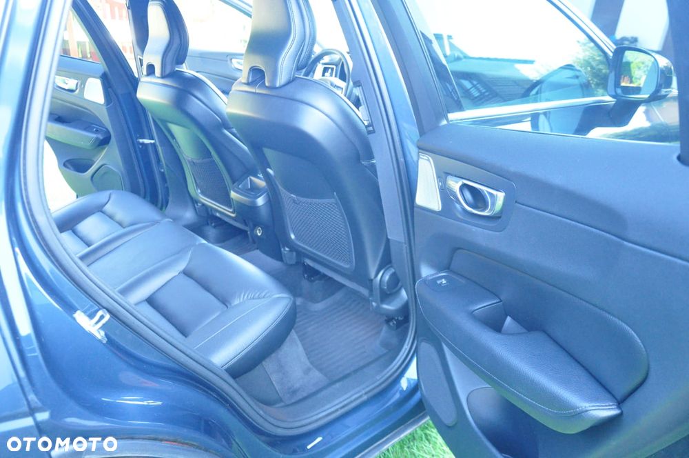 Volvo XC 60 D5 SCR AWD Inscription - 17