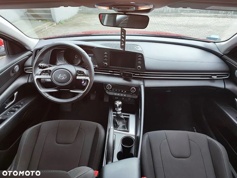 Hyundai Elantra 1.6 Smart - 13