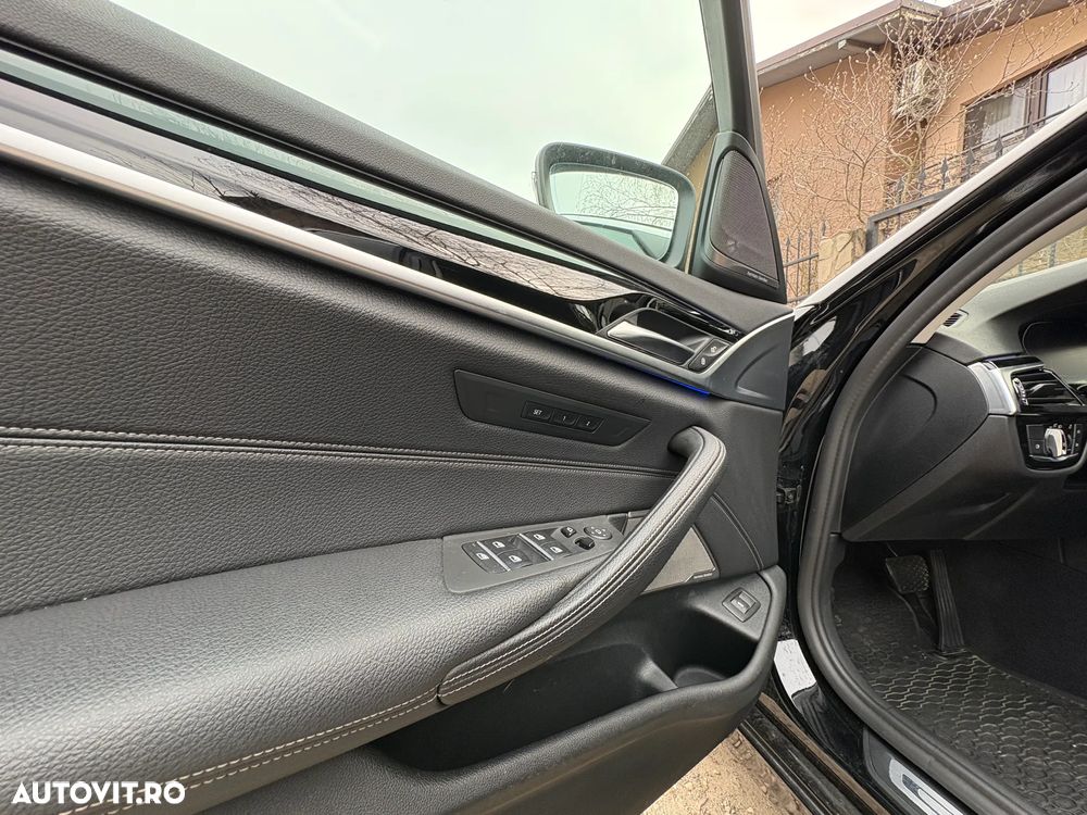 BMW Seria 5 520i AT MHEV - 11