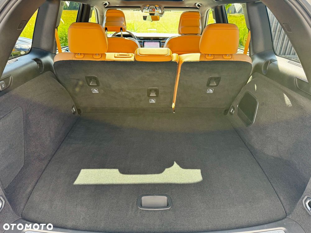 Jeep Grand Cherokee - 27