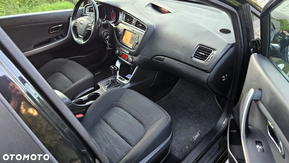 Kia Ceed 1.6 CRDi M DCT - 10