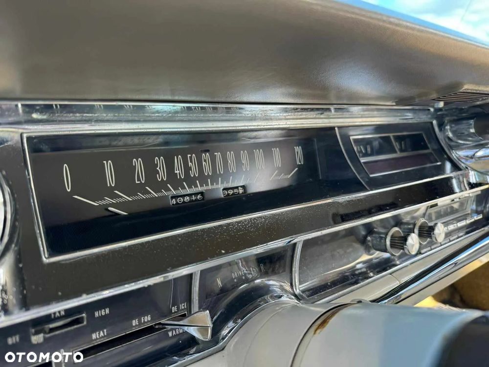 Cadillac Deville - 18