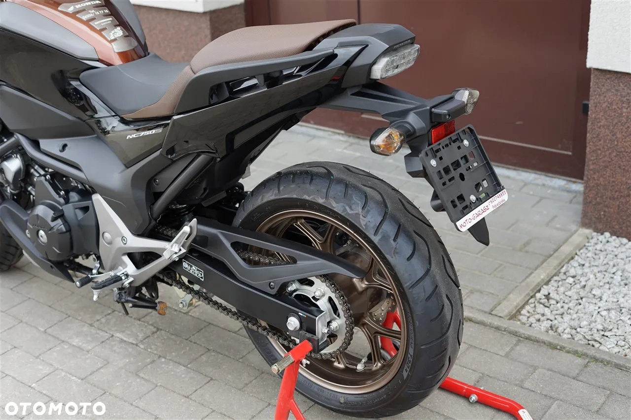 Honda NC - 24