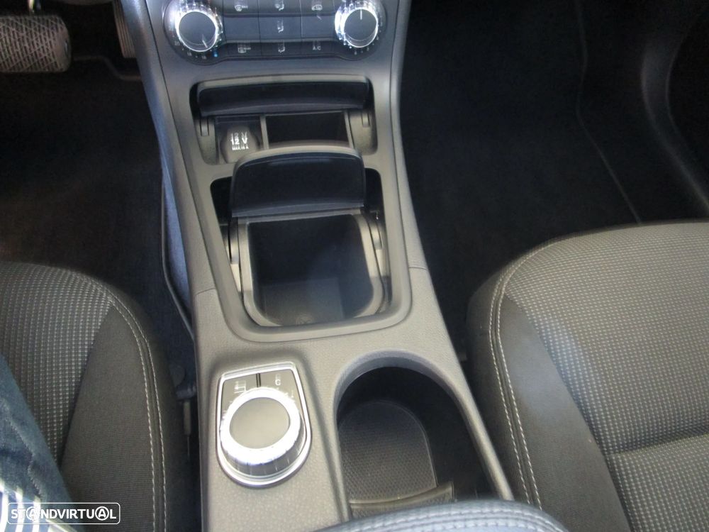Mercedes-Benz B 180 d 7G-DCT Edition - 35