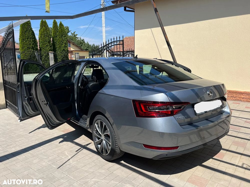 Skoda Superb 2.0 TDI DSG 4X4 Laurin & Klement - 4