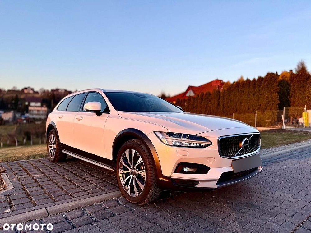 Volvo V90 Cross Country - 6
