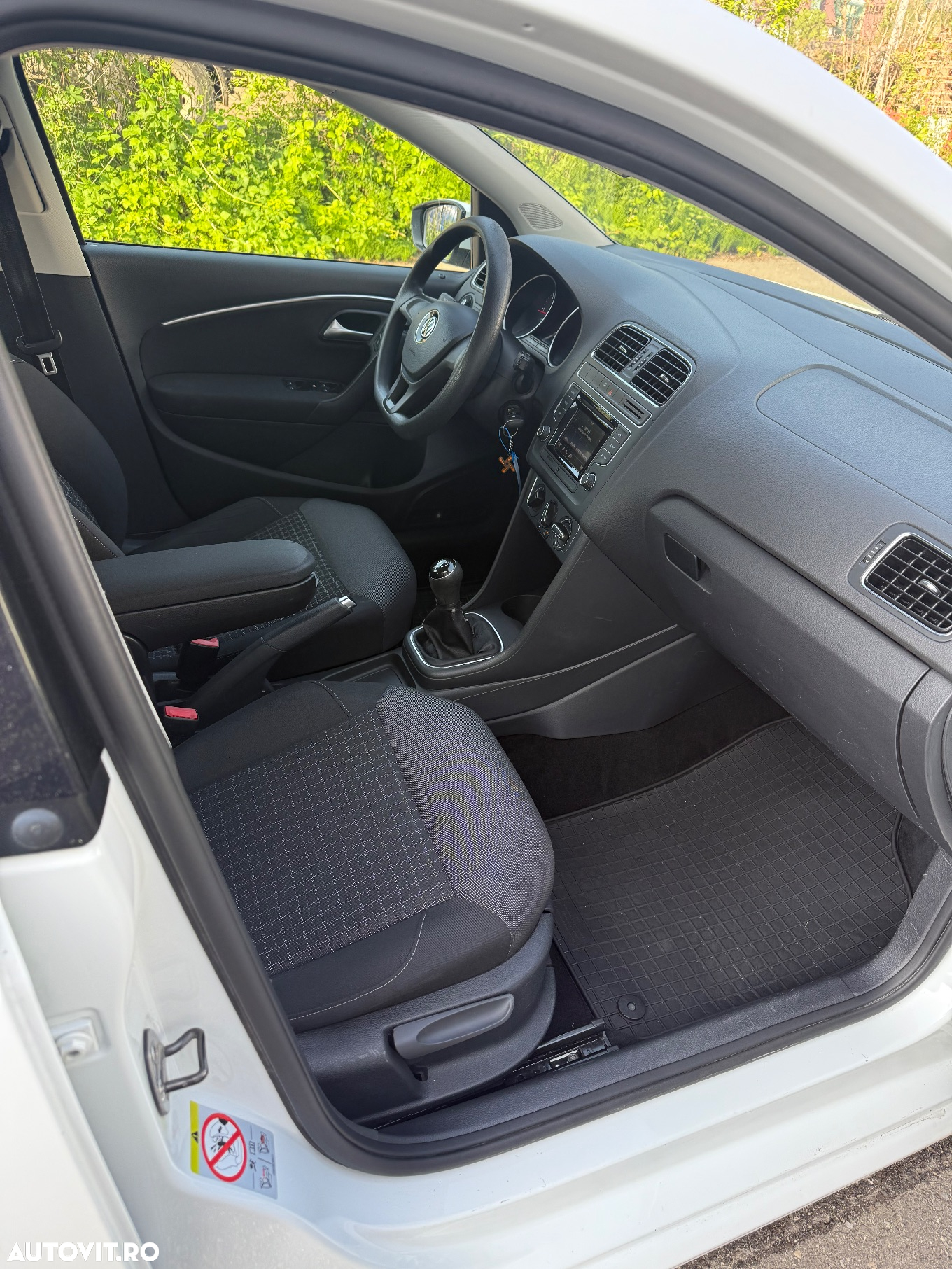 Volkswagen Polo 1.4 TDI CR Comfortline - 14