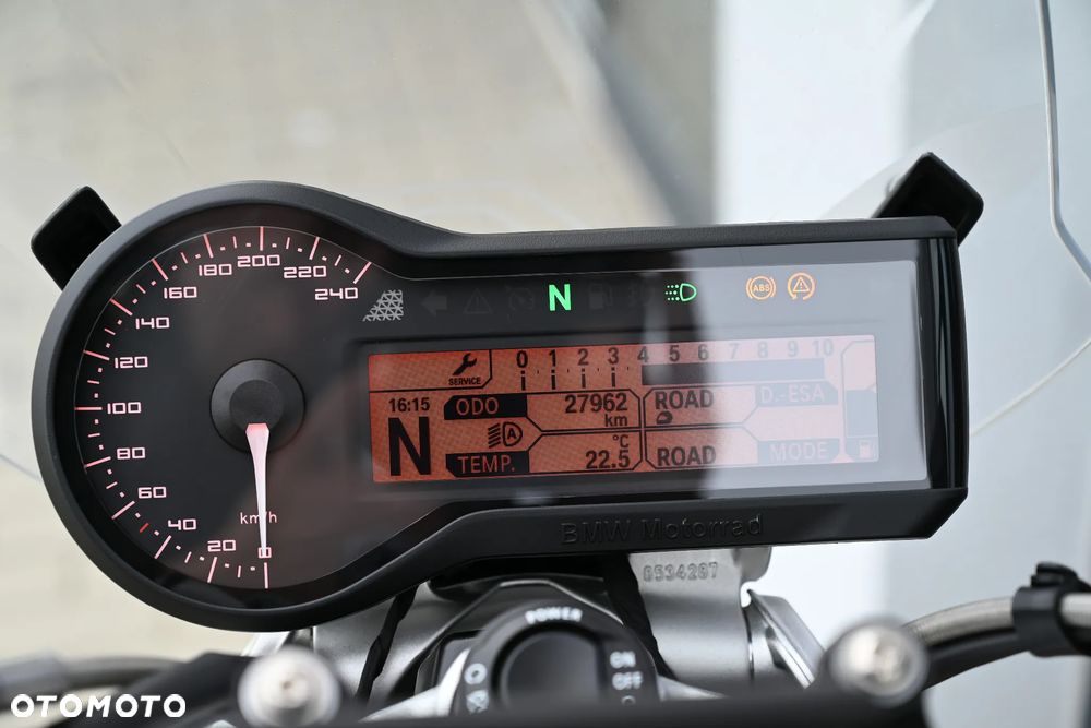 BMW R - 6