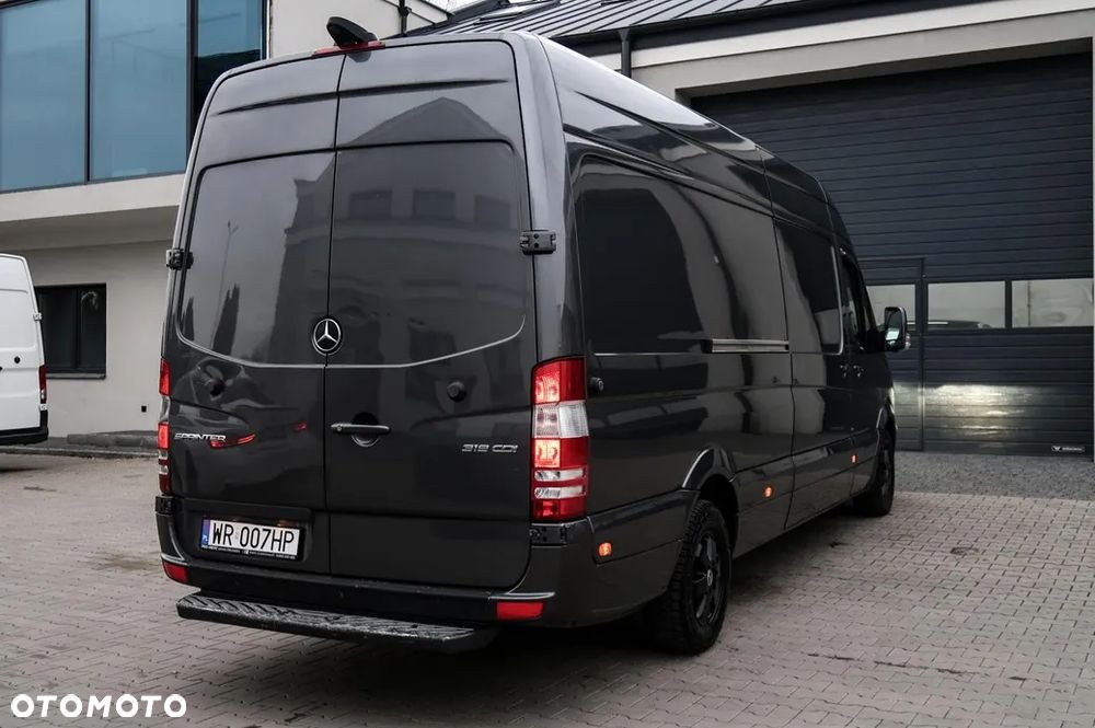 Mercedes-Benz SPRINTER - 6
