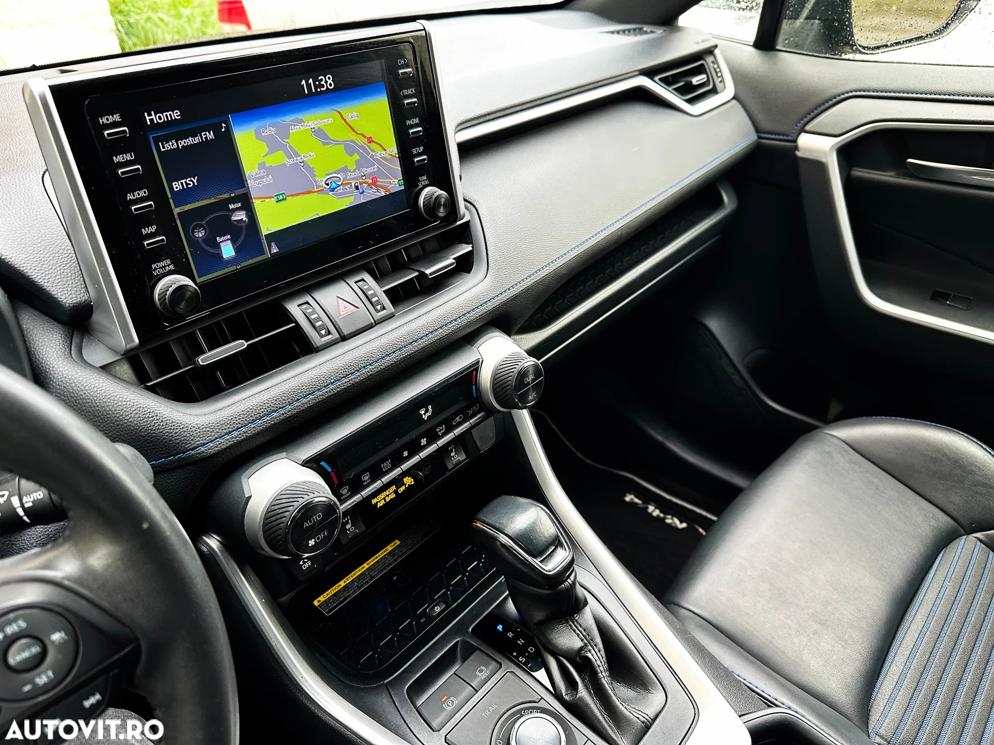 Toyota RAV4 2.5 4x4 Hybrid Lounge - 16