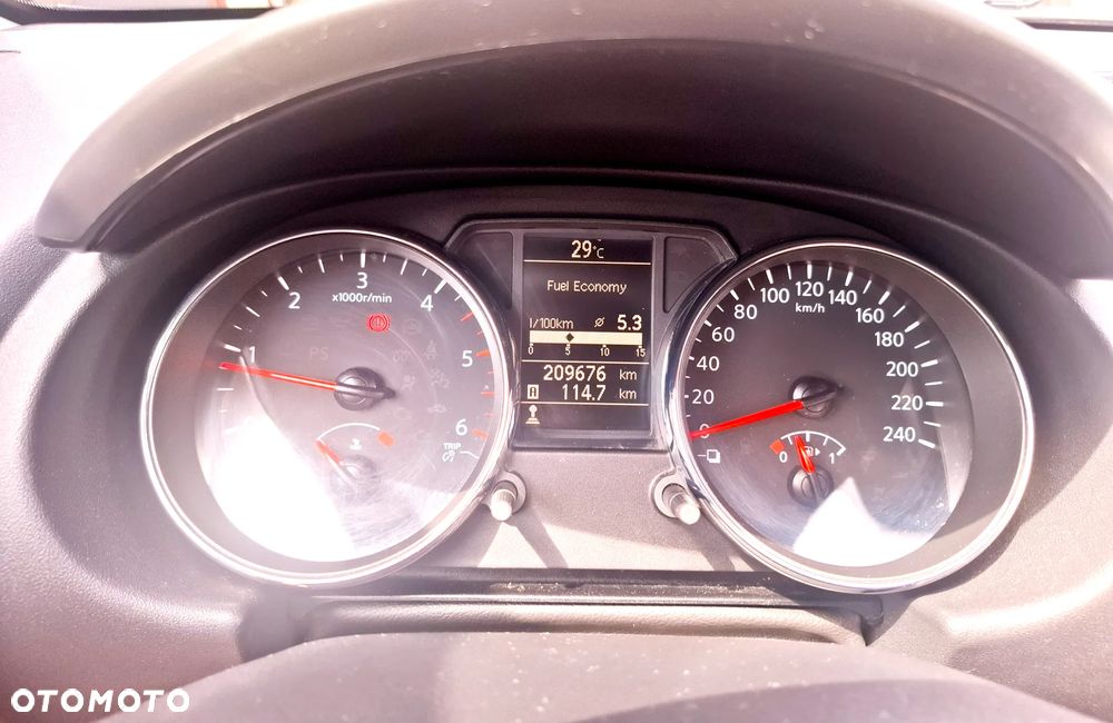 Nissan Qashqai - 11