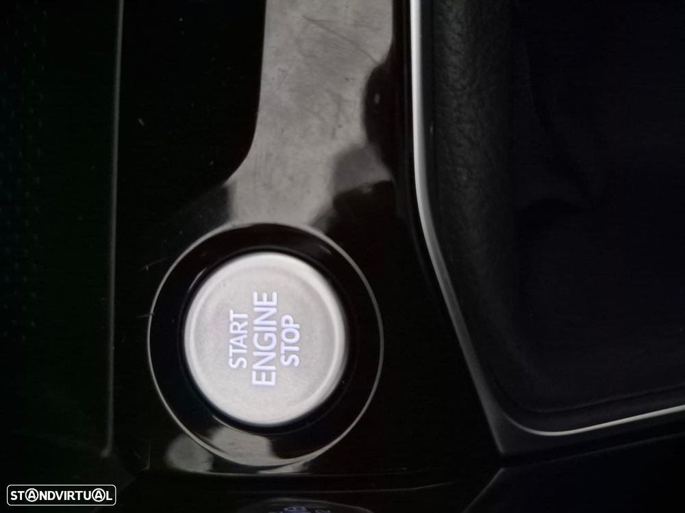 VW T-Cross 1.0 TSI Urban DSG - 28