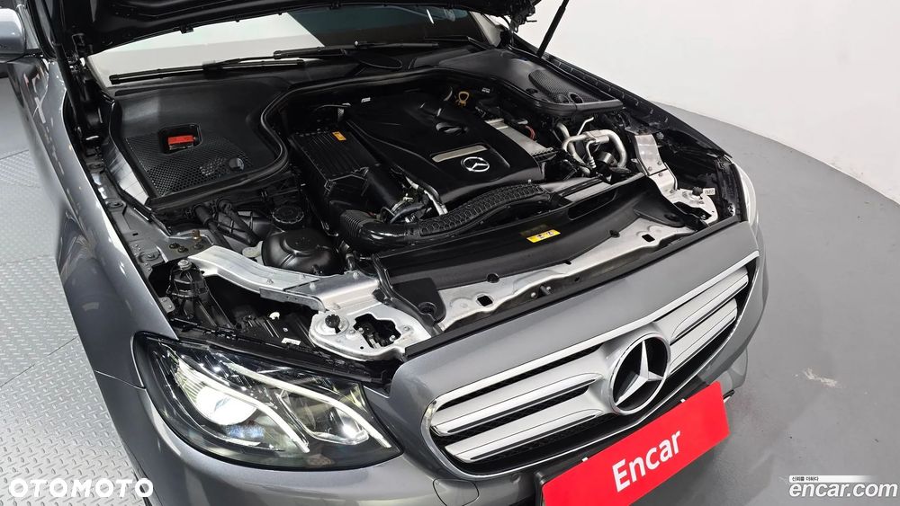 Mercedes-Benz Klasa E 200 9G-TRONIC Avantgarde - 21