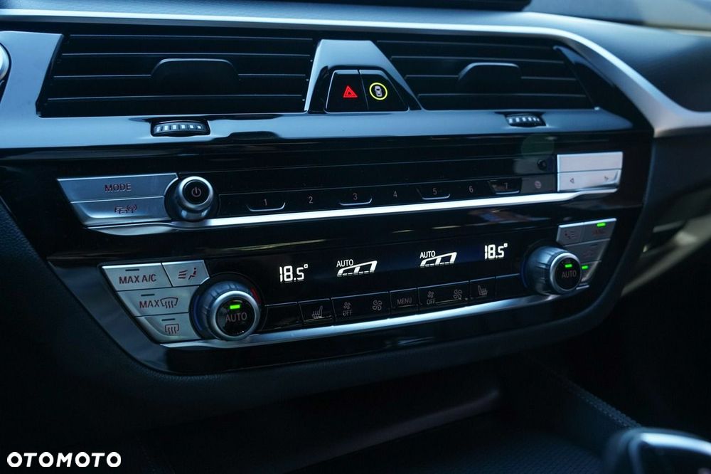 BMW Seria 5 530i xDrive mHEV M Sport sport - 27