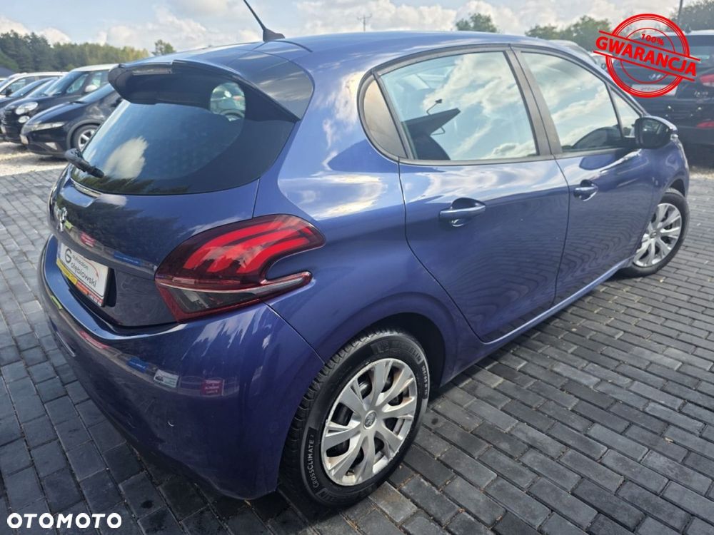 Peugeot 208 - 12