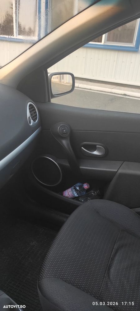 Renault Clio III 1.2 Dynamique - 3