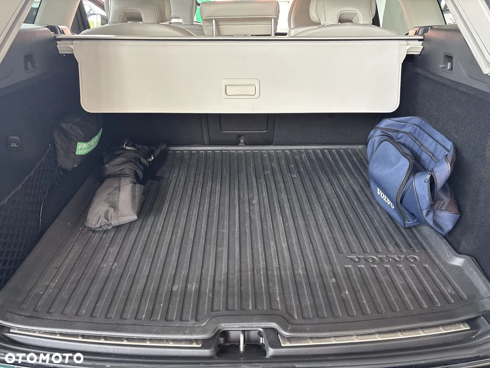 Volvo XC 60 B4 D Momentum Pro - 19