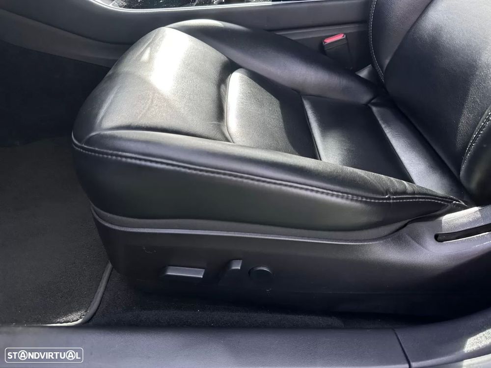 Tesla Model 3 Standard Range Plus RWD - 36