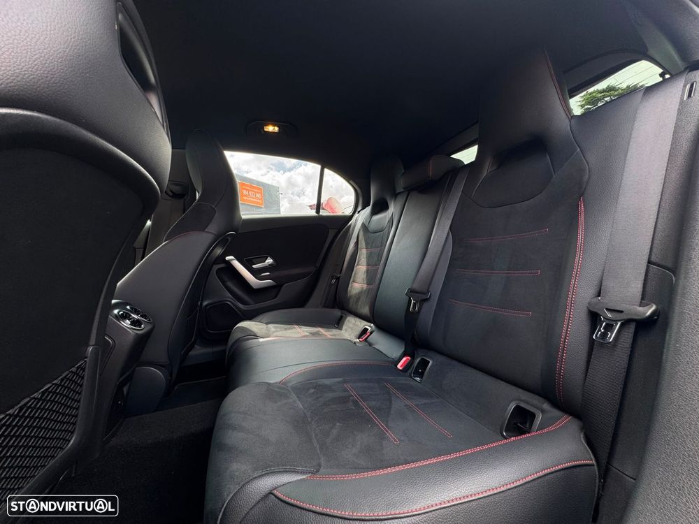 Mercedes-Benz A 180 - 32