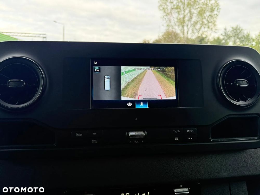 Mercedes-Benz Sprinter L4H2 - 5