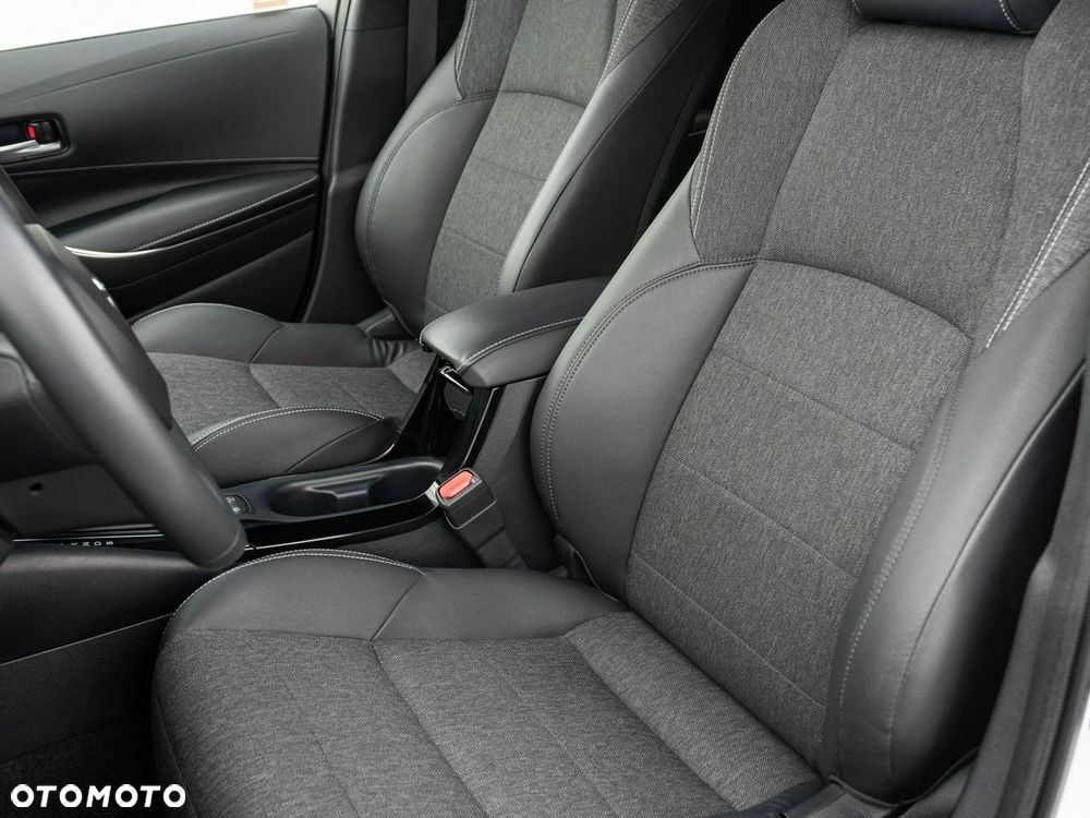 Toyota Corolla - 12