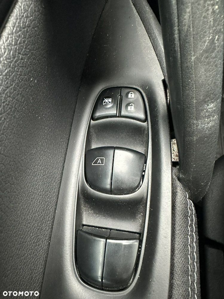 Nissan Qashqai - 22
