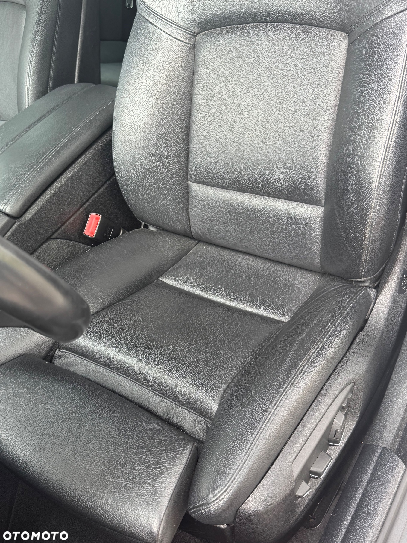 BMW Seria 5 525d xDrive Touring - 14