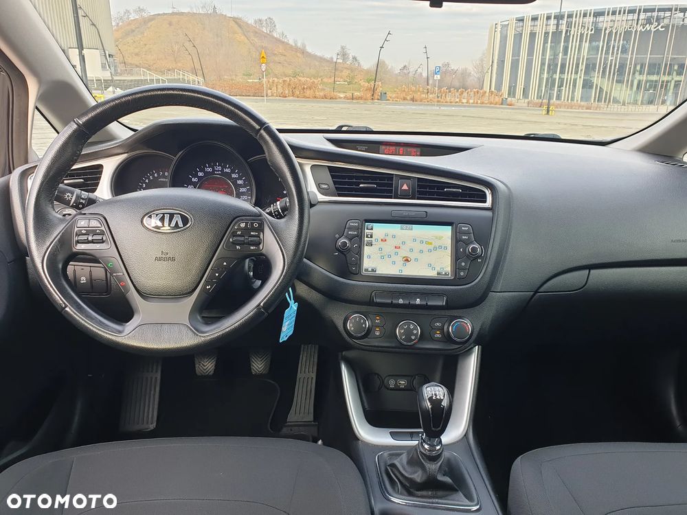Kia Ceed 1.6 GDI Platinum Edition - 5