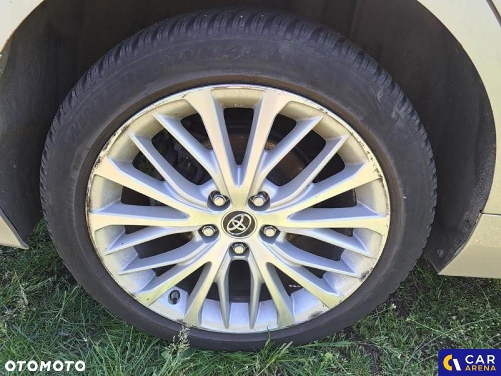 Toyota Camry - 14