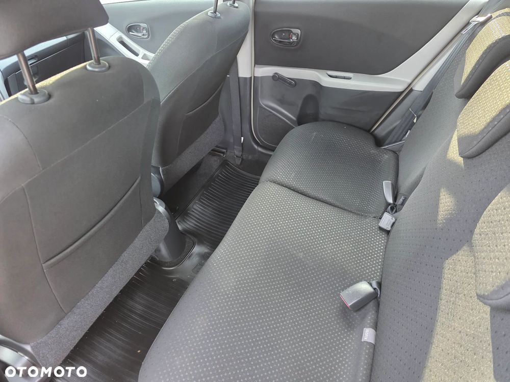 Toyota Yaris 1.33 VVT-i Comfort - 12
