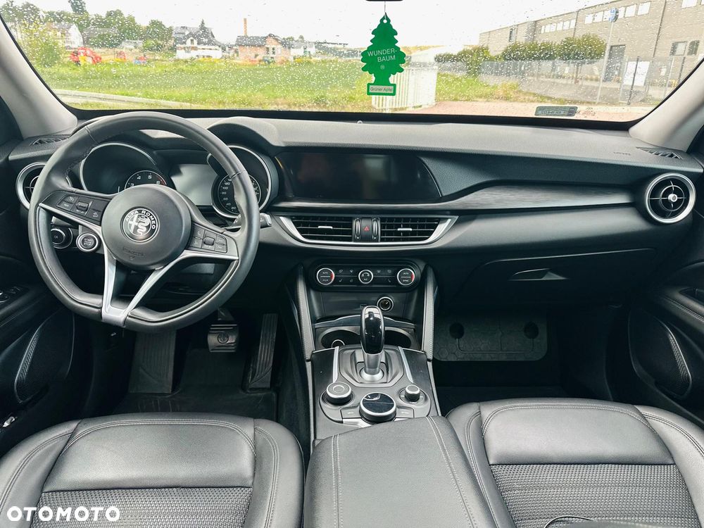 Alfa Romeo Stelvio - 4