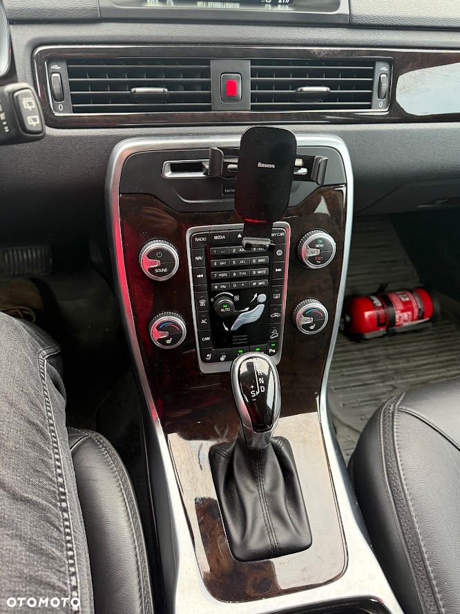 Volvo XC 70 T5 AWD Summum - 16