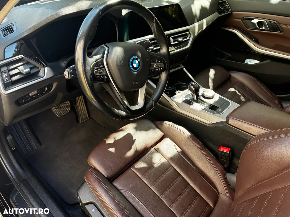 BMW Seria 3 320e Aut. Luxury Line - 4