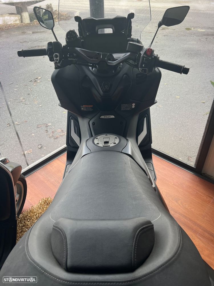Yamaha TMAX 560 - 11