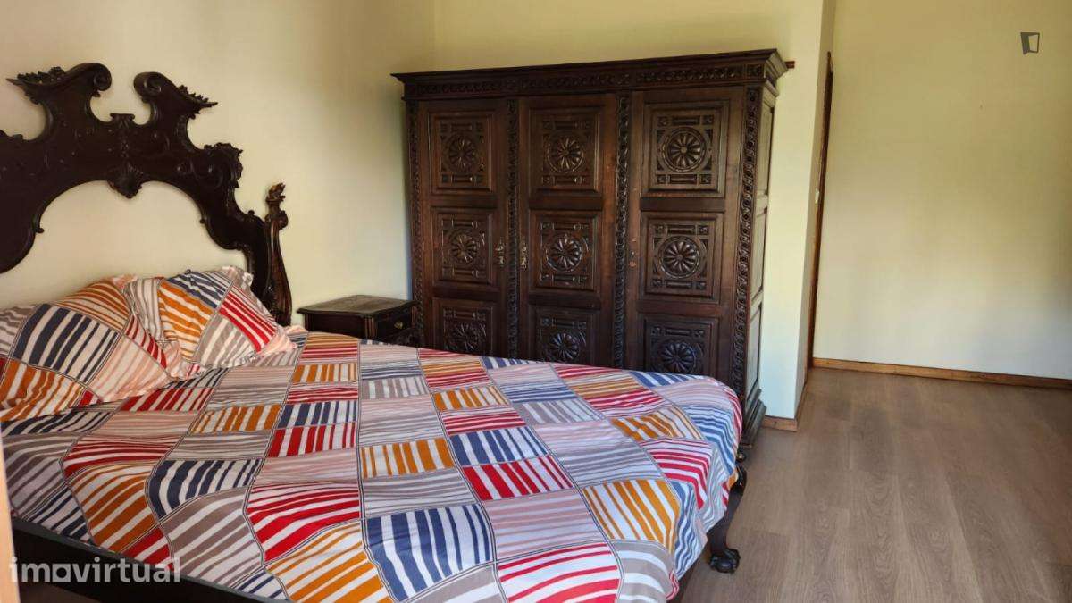 Quarto - localizado em Sé de Braga e São Lázaro Braga - Grande imagem: 3/11