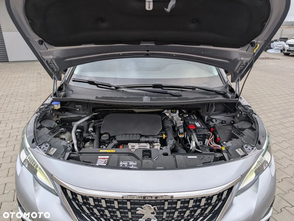 Peugeot 3008 PureTech 130 Stop & Start GPF Allure - 17
