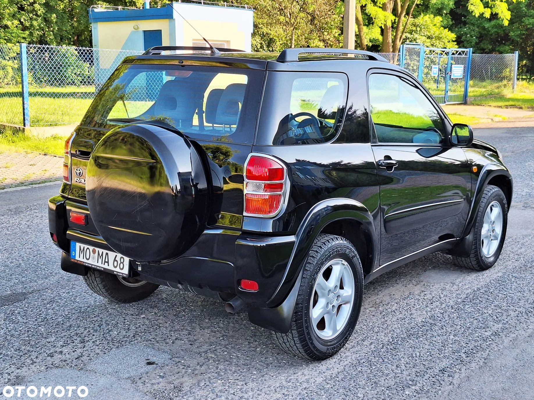 Toyota RAV4 - 16