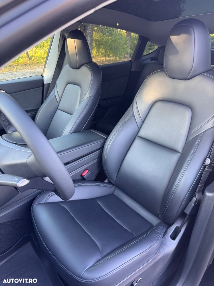 Tesla Model Y AWD Performance - 14