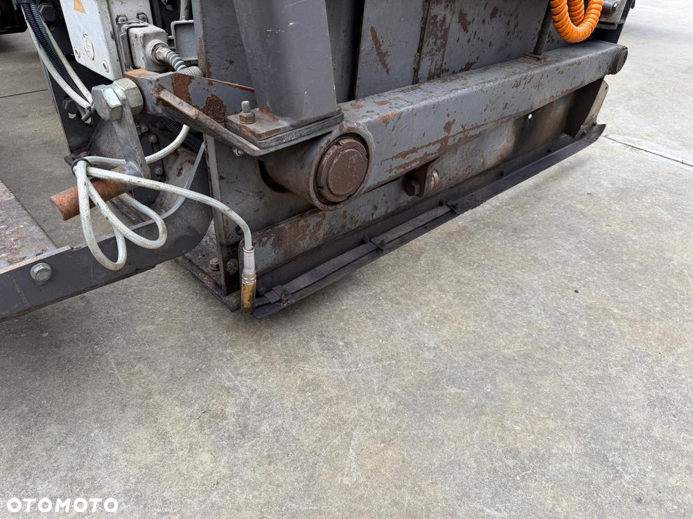 Volvo ABG 2820 - 23